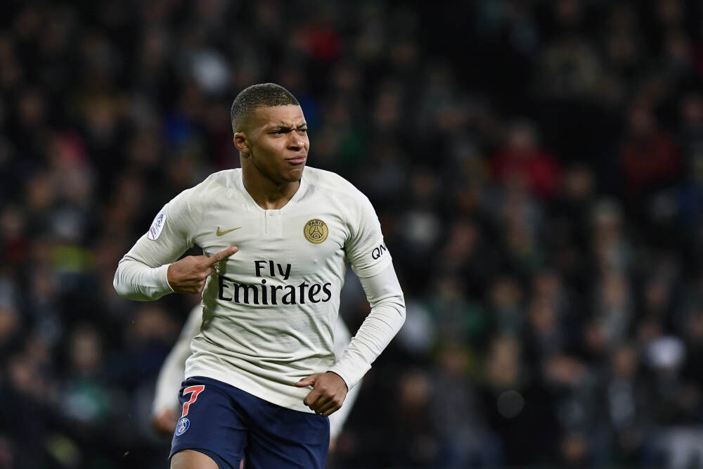 不打委内瑞拉？特朗普突然改口，战争部紧急待命，对非洲强国尼日利亚动手？